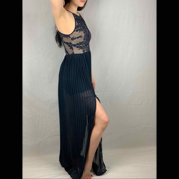 Long Lace Formal Dress - Picture 3 of 7